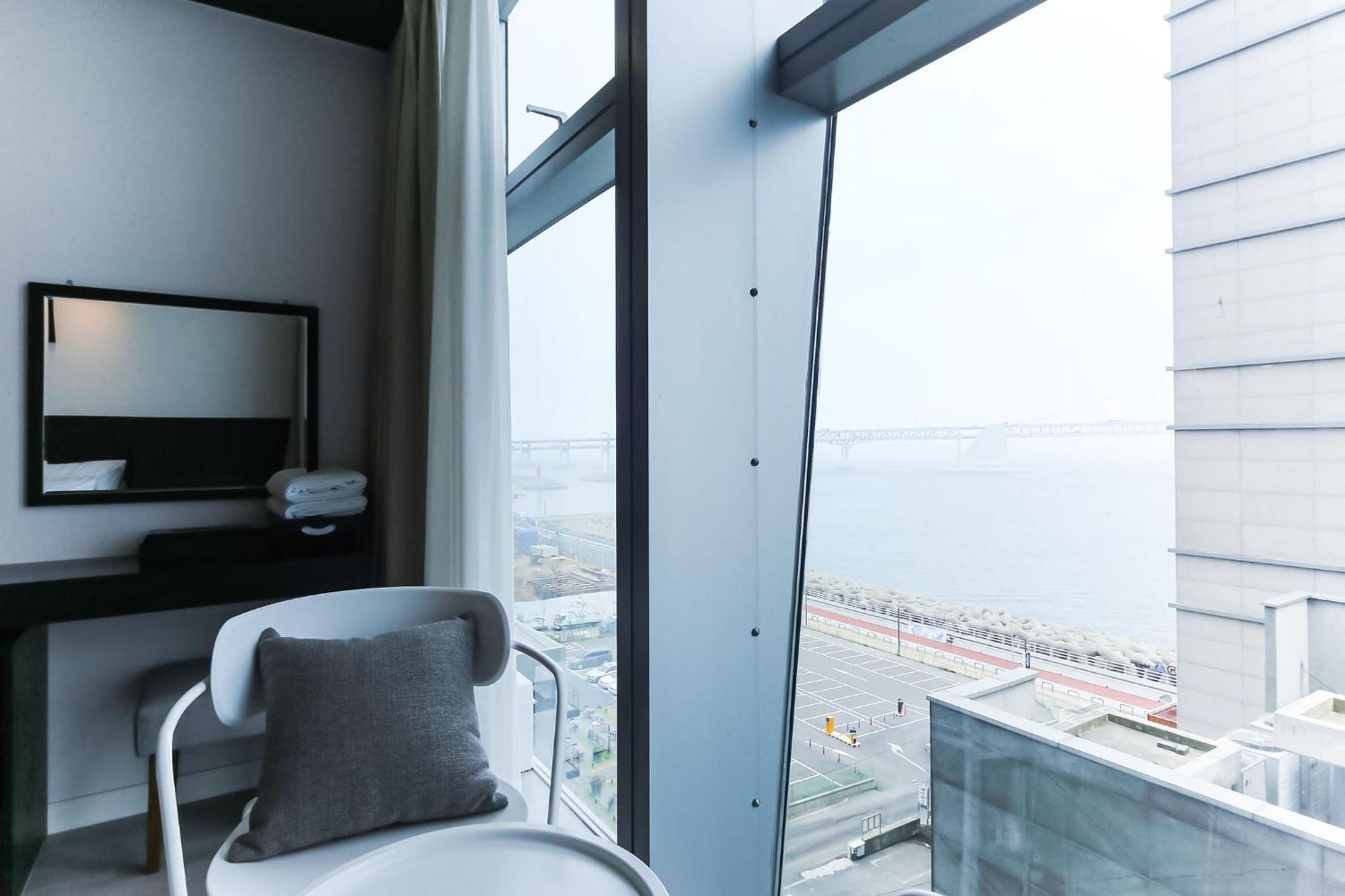 Oceanstay Hotel ปูซาน ภายนอก รูปภาพ