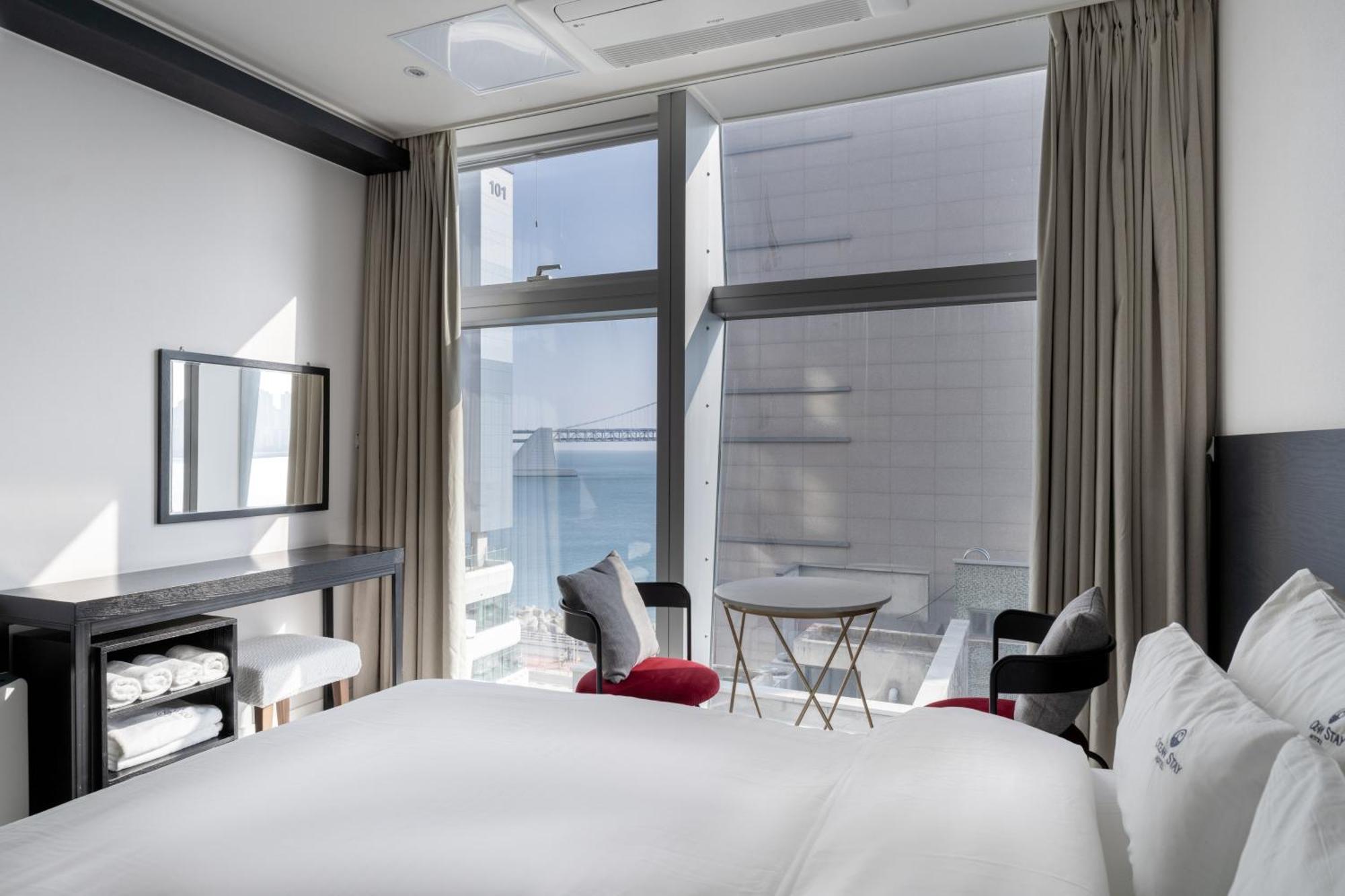Oceanstay Hotel ปูซาน ภายนอก รูปภาพ