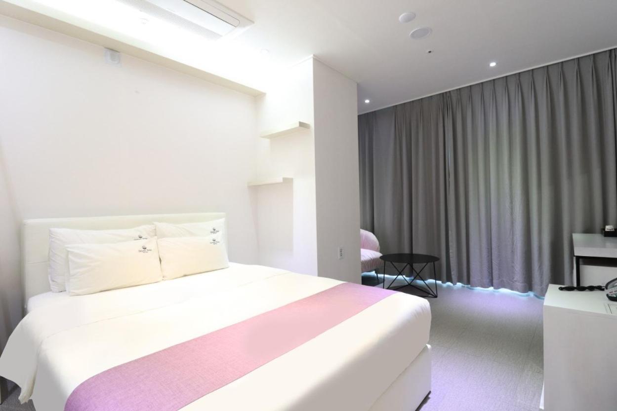 Oceanstay Hotel ปูซาน ภายนอก รูปภาพ